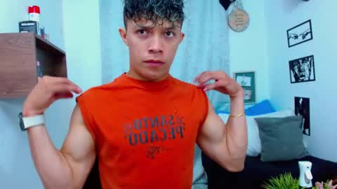 Lucas Luxx online show from 01/14/26, 12:00