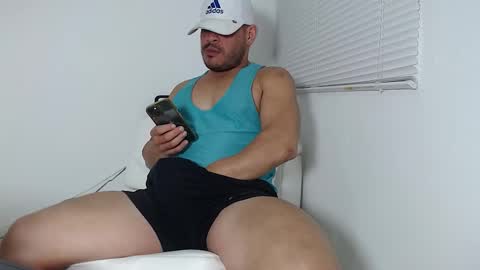 Snapshot of lucas_montesori chatting on 02/18/25, 04:48 Lucas Montesori online show from 02/18/25, 04:48