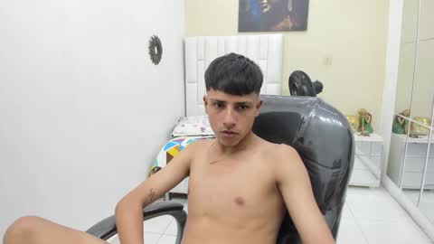 Snapshot of lucas_rivass chatting on 11/18/25, 10:25 LUCAS RIVAS online show from 11/18/25, 10:25