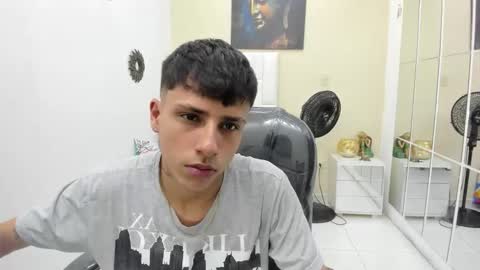 Snapshot of lucas_rivass chatting on 11/19/25, 10:43 LUCAS RIVAS online show from 11/19/25, 10:43