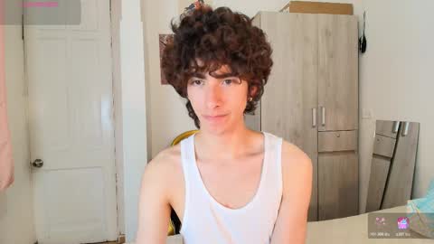 lucas_xo online show from 11/16/25, 04:07