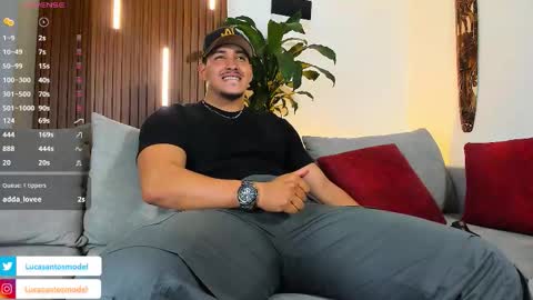 Snapshot of lucasanto_ chatting on 03/14/26, 01:23 LUCA SANTOS online show from 03/14/26, 01:23