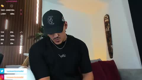 Snapshot of lucasanto_ chatting on 03/17/26, 01:43 LUCA SANTOS online show from 03/17/26, 01:43