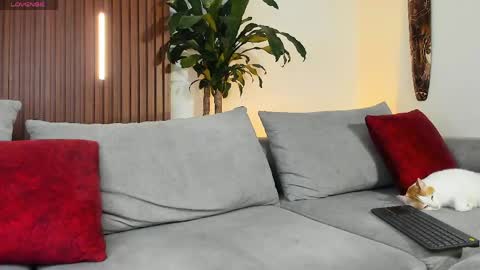 Snapshot of lucasanto_ chatting on 04/11/26, 04:39 LUCA SANTOS online show from 04/11/26, 04:39