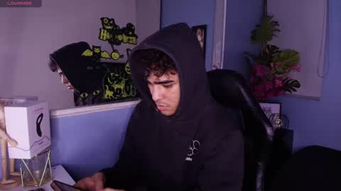 lucascarterr online show from 10/01/25, 12:05