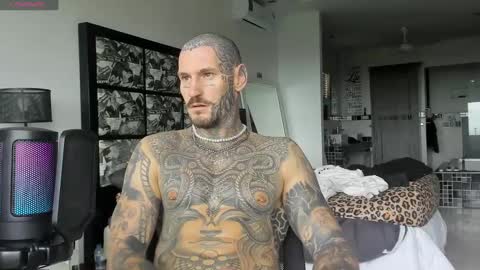 lucasexclusive online show from 12/10/24, 07:37