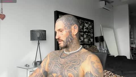 lucasexclusive online show from 01/04/25, 04:23