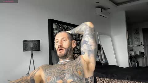 lucasexclusive online show from 01/05/25, 07:17