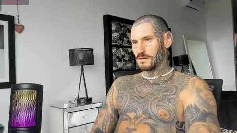 lucasexclusive online show from 01/06/25, 07:09