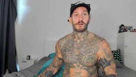 Snapshot of lucasexclusive chatting on 03/29/26, 04:45 lucasexclusive online show from 03/29/26, 04:45