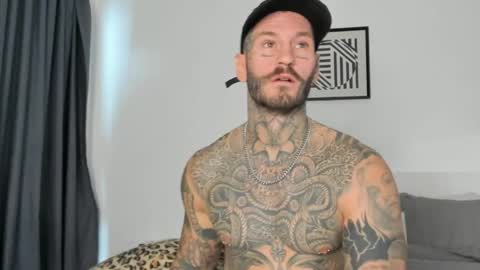 Snapshot of lucasexclusive chatting on 04/11/26, 04:28 lucasexclusive online show from 04/11/26, 04:28