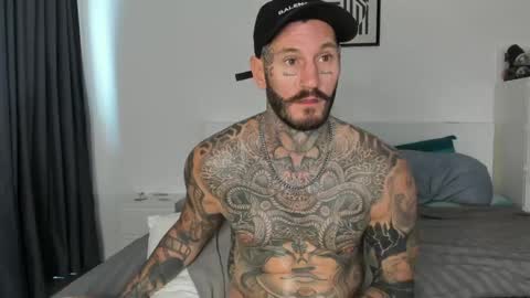 Snapshot of lucasexclusive chatting on 04/21/26, 06:09 lucasexclusive online show from 04/21/26, 06:09