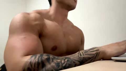 lucasfit24 online show from 01/31/25, 02:37