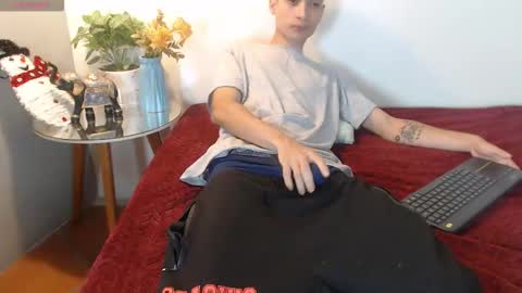 LucassSmith11 online show from 02/19/26, 06:48