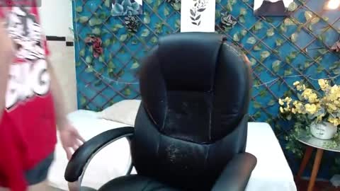 Snapshot of lucasssmith11 chatting on 05/15/26, 10:17 LucassSmith11 online show from 05/15/26, 10:17