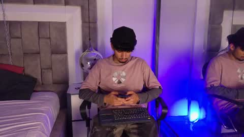 Snapshot of lucasthomson_ chatting on 06/24/26, 03:49 lucasthomson_ online show from 06/24/26, 03:49