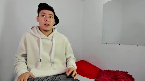 LUCAS TORREZ online show from 02/16/26, 06:20