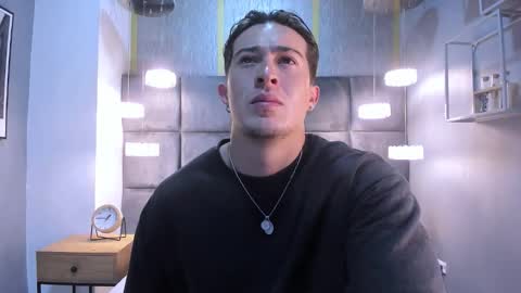 luccagrey online show from 11/08/25, 12:16