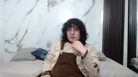    online show from 04/12/26, 03:00