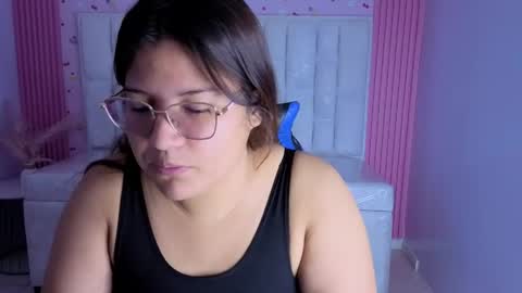 Snapshot of lucero_s chatting on 04/21/26, 03:13 Lucero online show from 04/21/26, 03:13