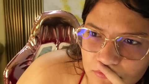 Snapshot of lucero_s chatting on 05/24/26, 01:05 Lucero online show from 05/24/26, 01:05