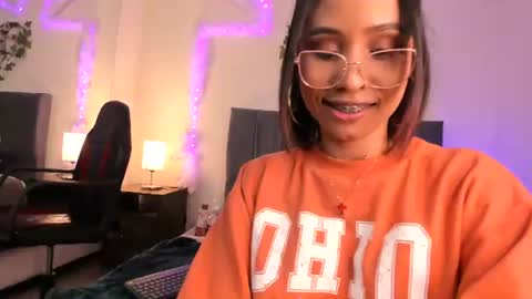 Snapshot of lucerop_ chatting on 07/17/26, 03:46 Lucero online show from 07/17/26, 03:46