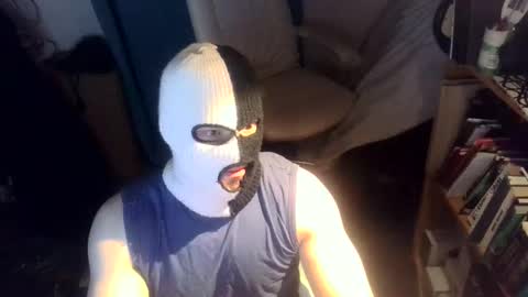 Snapshot of luchahor chatting on 11/16/25, 12:16 luchahor online show from 11/16/25, 12:16