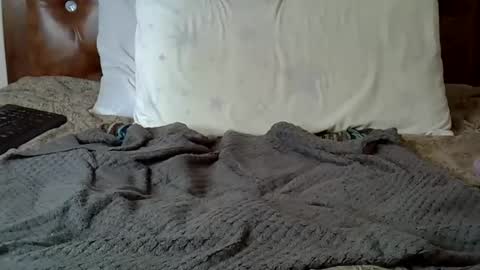 Luchia online show from 12/16/25, 04:12