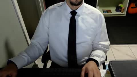 Luchi Luchano online show from 01/05/26, 07:39