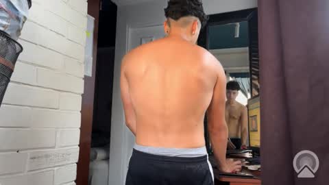 Snapshot of luchosaando chatting on 02/24/26, 10:52 Felipe online show from 02/24/26, 10:52