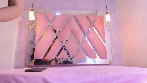 Snapshot of luci_lane_ chatting on 04/17/26, 03:20 Luci online show from 04/17/26, 03:20