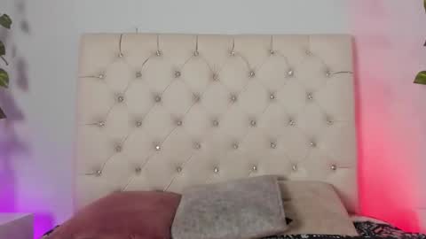 Snapshot of luci_ramirez chatting on 10/07/25, 01:08 Luciana Ramirez  Sofia Collins online show from 10/07/25, 01:08