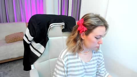 lucia_copper online show from 10/27/25, 01:26