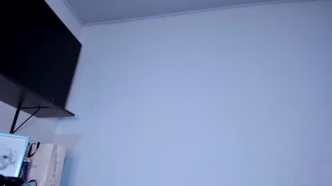 Snapshot of lucia_fuster chatting on 01/19/25, 10:49 Lucia online show from 01/19/25, 10:49