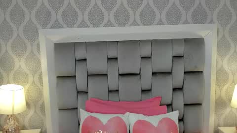 lucia_lorenz online show from 12/16/25, 11:26