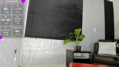 Snapshot of lucia_oregon chatting on 06/27/26, 12:33 L U C I A online show from 06/27/26, 12:33