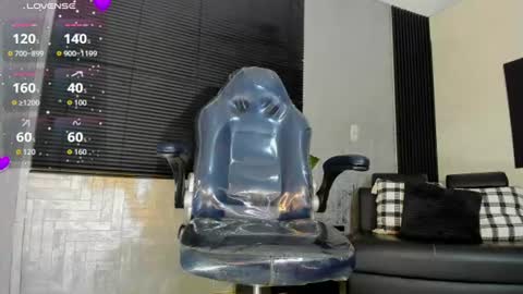 Snapshot of lucia_oregon chatting on 07/01/26, 12:40 L U C I A online show from 07/01/26, 12:40