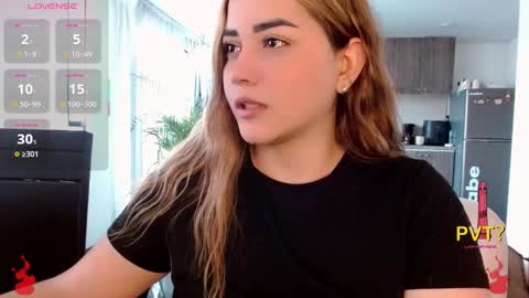 Snapshot of lucia_star_ chatting on 11/15/25, 02:57 lucia star online show from 11/15/25, 02:57