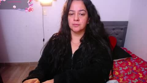 Snapshot of lucia_vonne chatting on 06/14/26, 04:03 Lucia Vonne online show from 06/14/26, 04:03