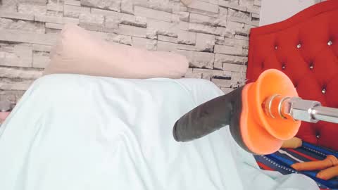 luciaaah online show from 02/04/25, 08:49