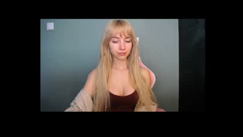 Lucy online show from 04/28/26, 07:02