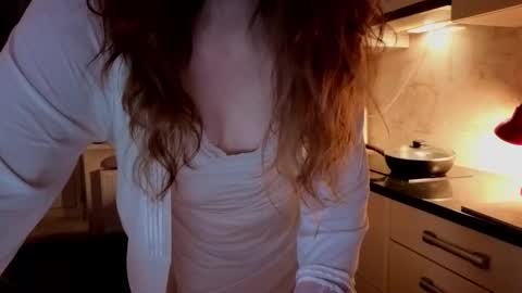 Lucia online show from 10/06/25, 07:11