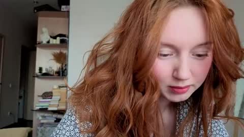 Snapshot of luciacoy chatting on 04/22/26, 02:07 Lucia online show from 04/22/26, 02:07