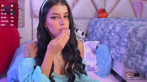 LuciaJhonnes online show from 10/09/25, 12:52