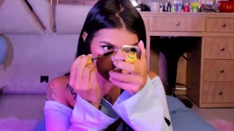 LuciaJhonnes online show from 11/20/25, 01:50