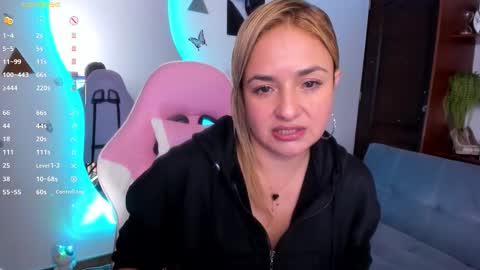 Snapshot of luciamature_ chatting on 01/08/26, 10:45 Lucia online show from 01/08/26, 10:45