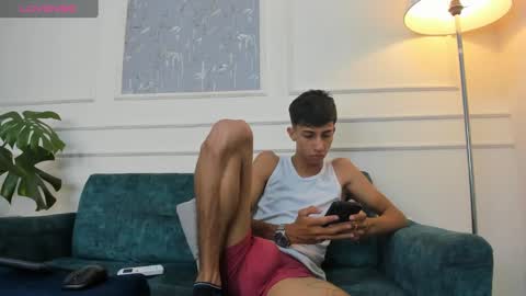 Snapshot of lucian_davi chatting on 01/25/25, 08:10 Pirulo online show from 01/25/25, 08:10