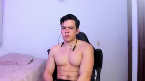 Snapshot of lucian_gomez chatting on 12/17/24, 04:45 Lucian Gomez online show from 12/17/24, 04:45