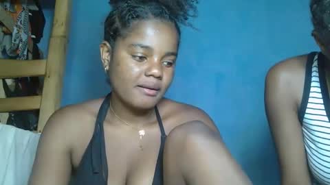 luciana012 online show from 10/12/25, 04:17