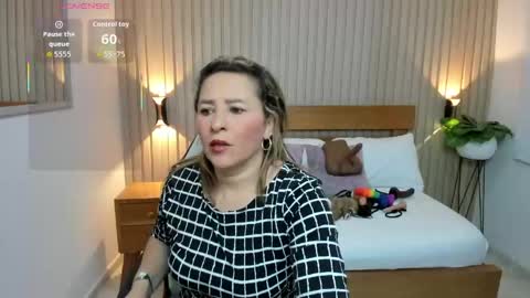 Luciana online show from 06/06/26, 11:59